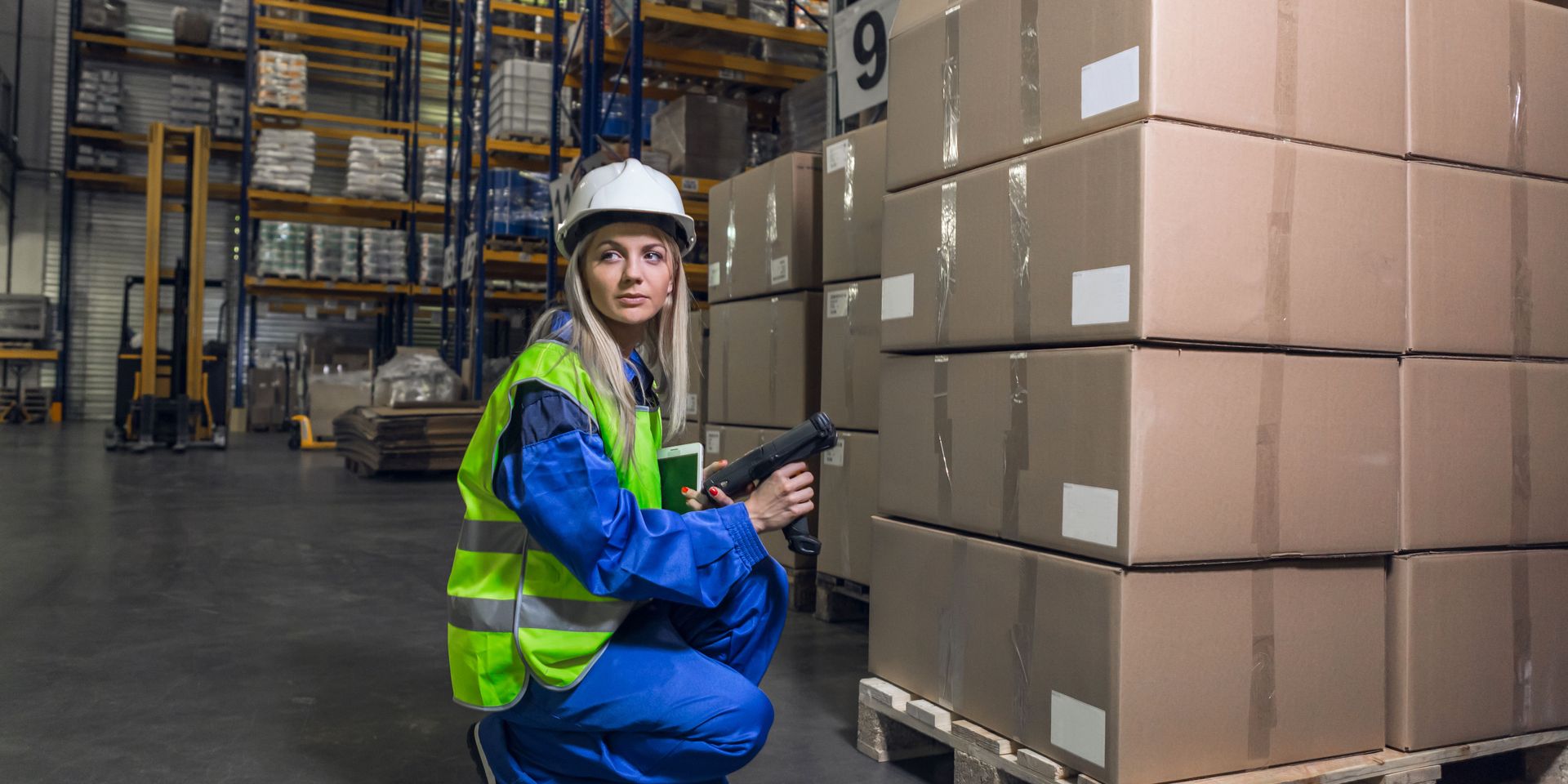 Enhance Distribution Networks Using Advanced Logistics Systems For Seamless Cargo Management